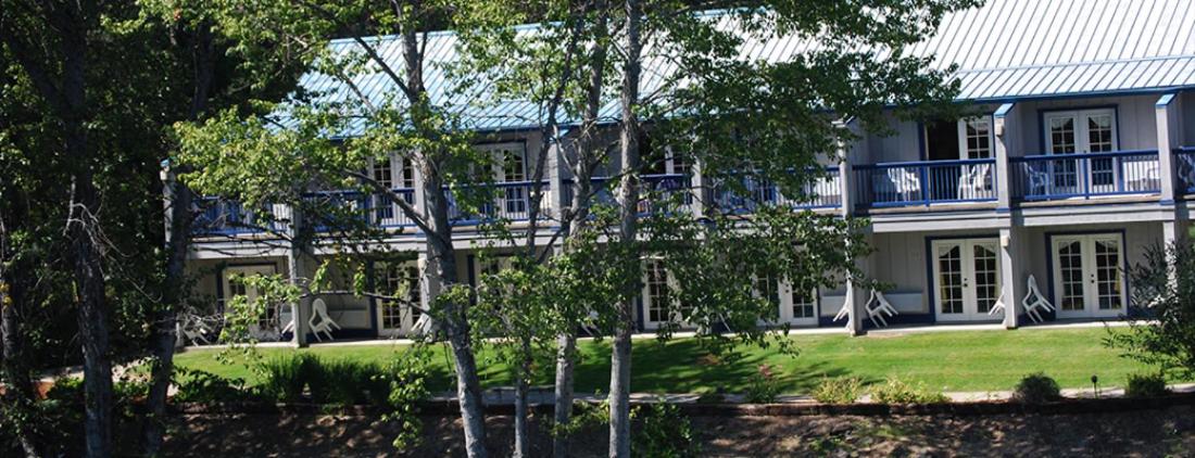  | Edgewater Inn Shady Cove