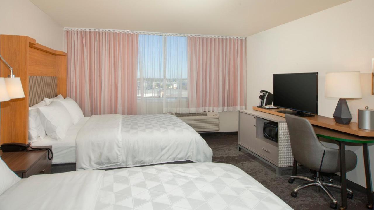 Two Queen Beds Non-Smoking at Holiday Inn Panama City by IHG