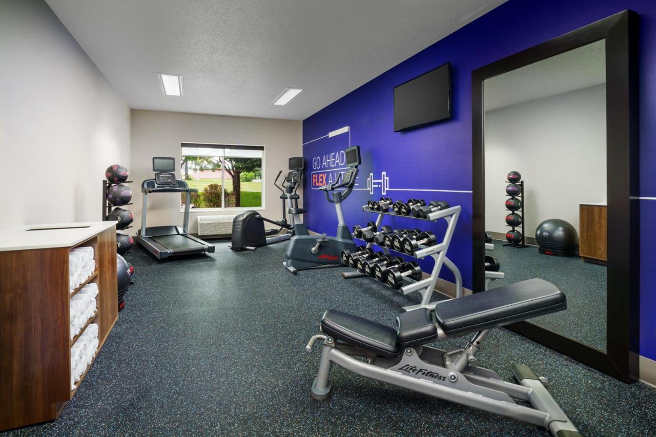| Holiday Inn Express Irondequoit, an IHG Hotel