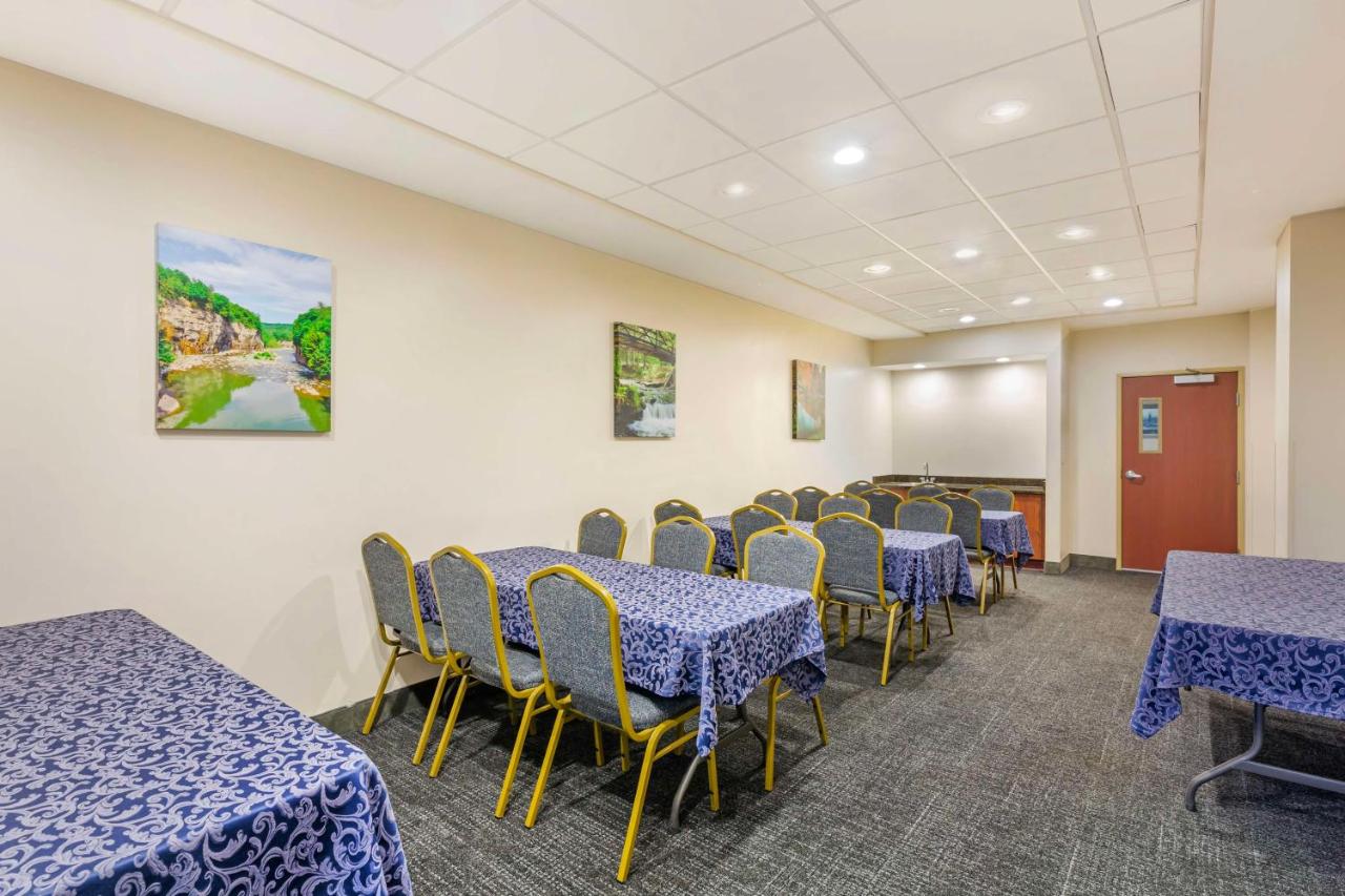 | Best Western PLUS Victor Inn & Suites