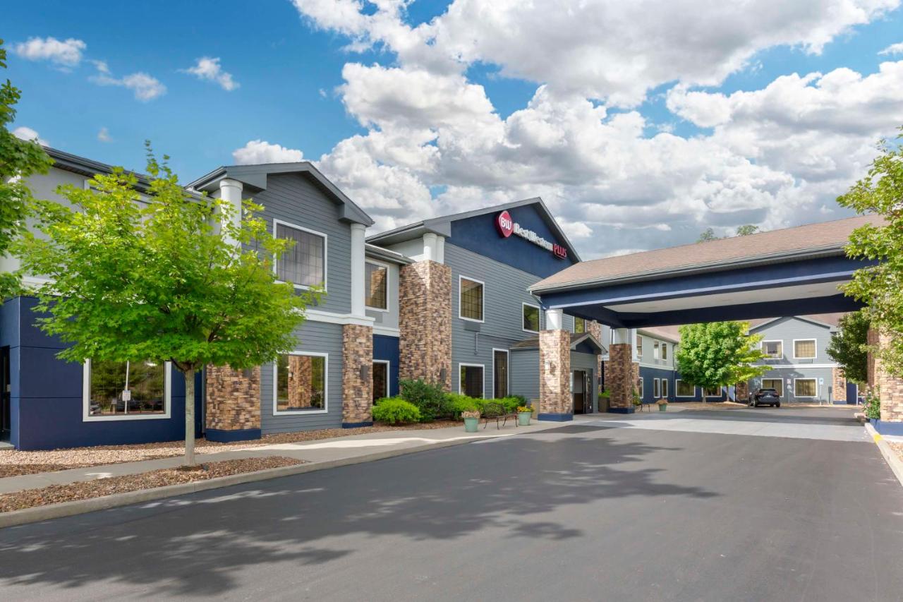 | Best Western PLUS Victor Inn & Suites