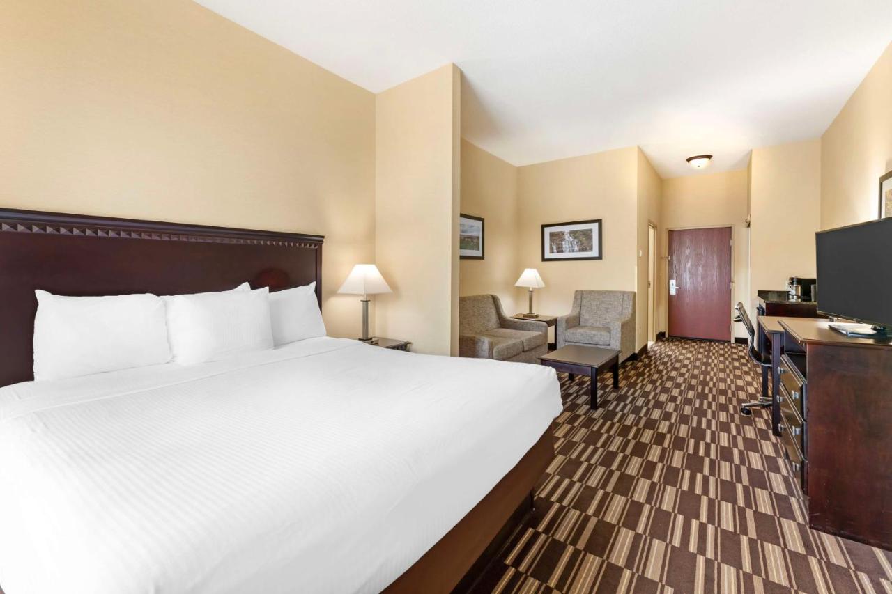 | Best Western PLUS Victor Inn & Suites
