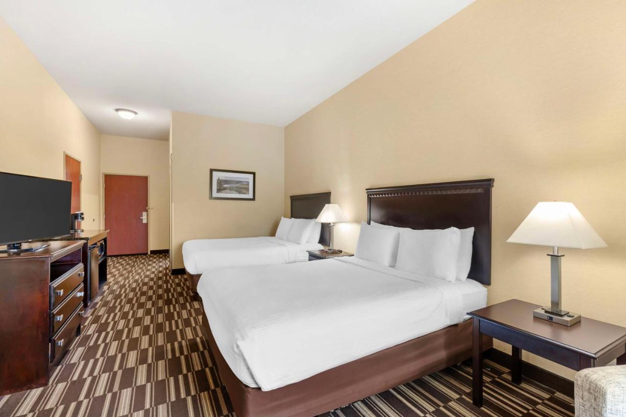 | Best Western PLUS Victor Inn & Suites