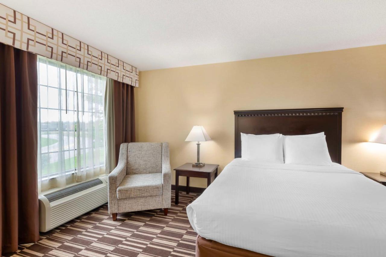 | Best Western PLUS Victor Inn & Suites