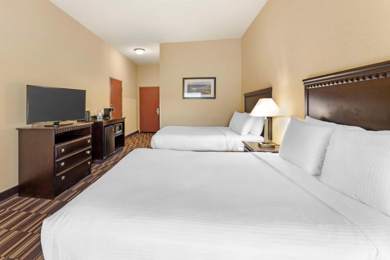 Queen Room with Two Queen Beds - Mobility Accessible/Non-Smoking at Best Western Plus Victor Inn & Suites
