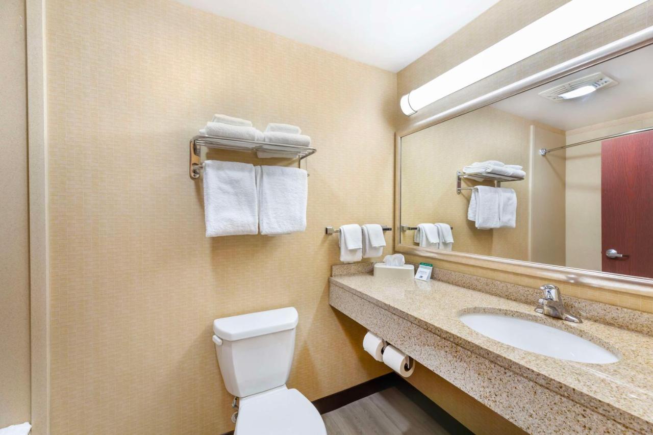 | Best Western PLUS Victor Inn & Suites