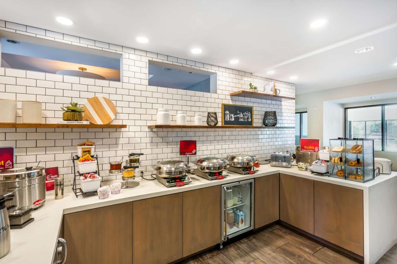  | Best Western Plus CottonTree Inn