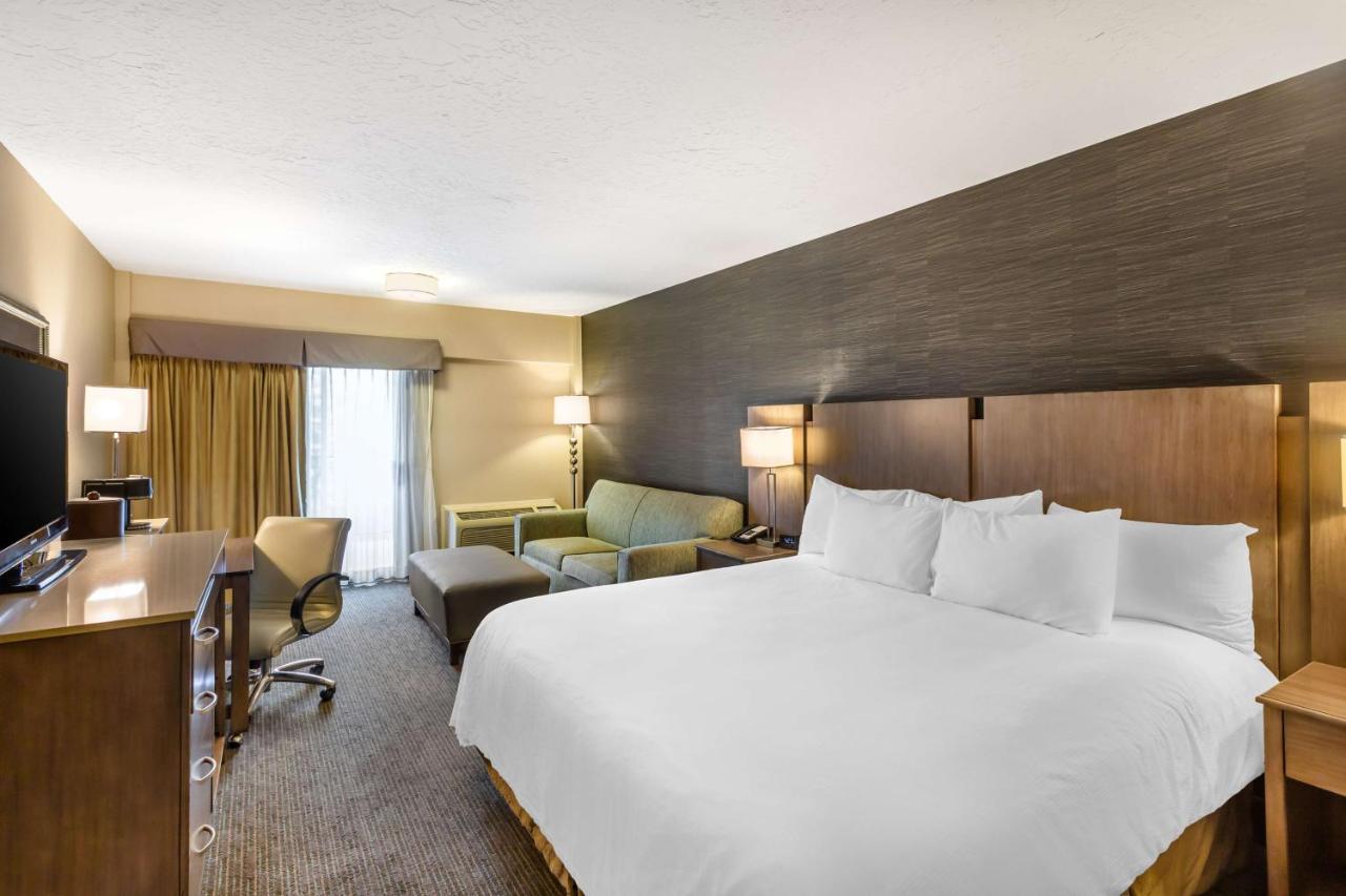 King Room - Non-Smoking at Best Western Plus CottonTree Inn