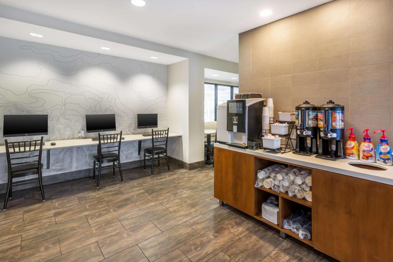  | Best Western Plus CottonTree Inn