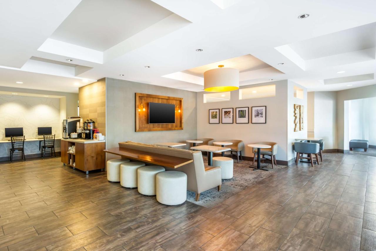  | Best Western Plus CottonTree Inn