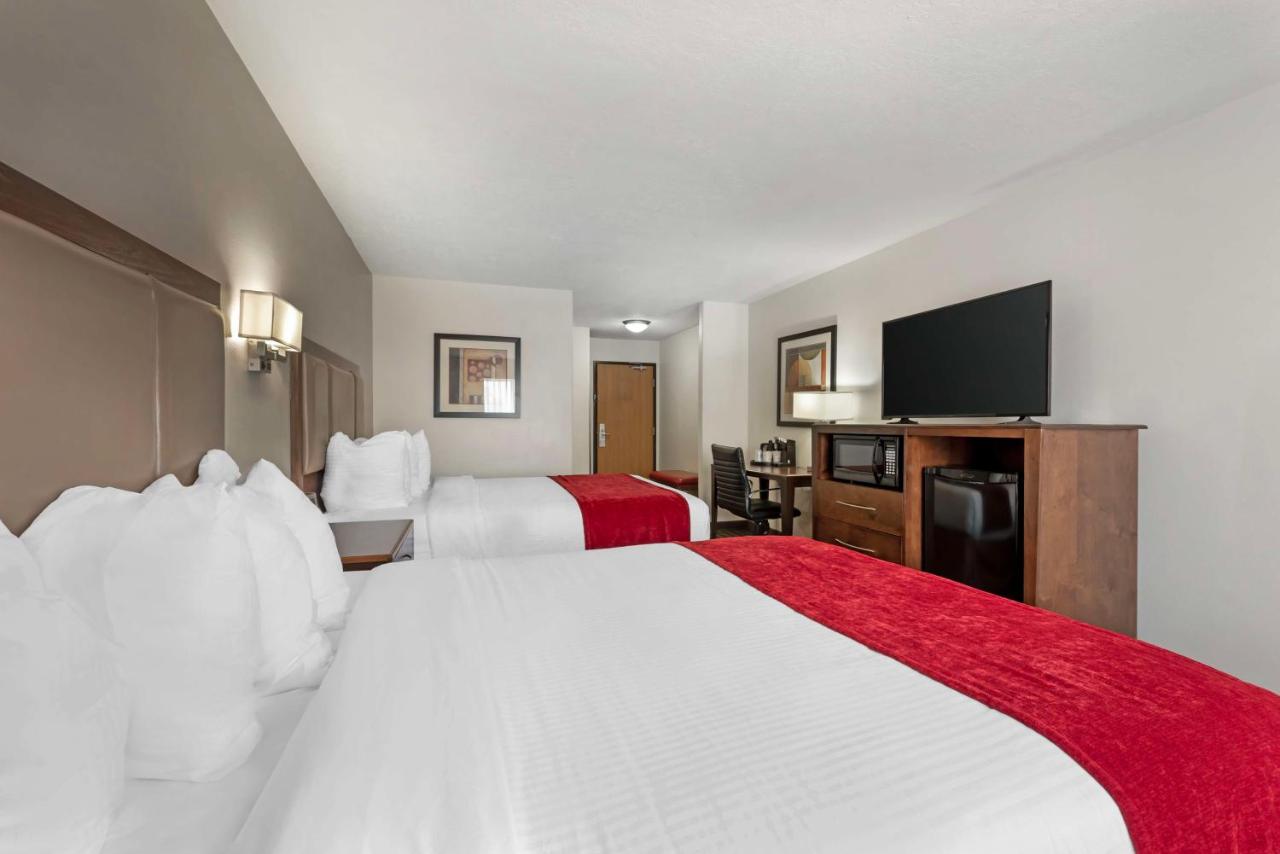 | Best Western Plus Eagleridge Inn & Suites