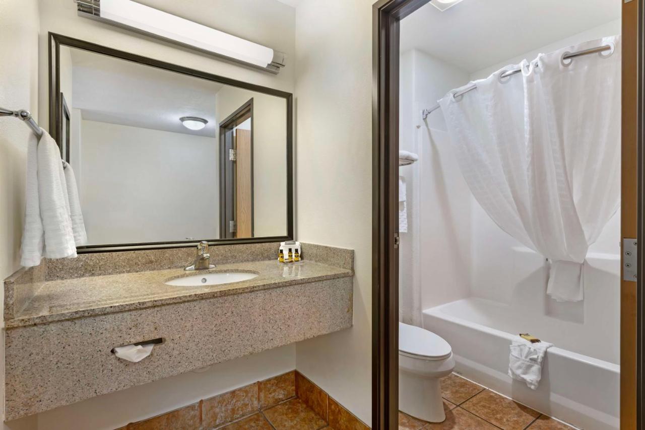  | Best Western Plus Eagleridge Inn & Suites