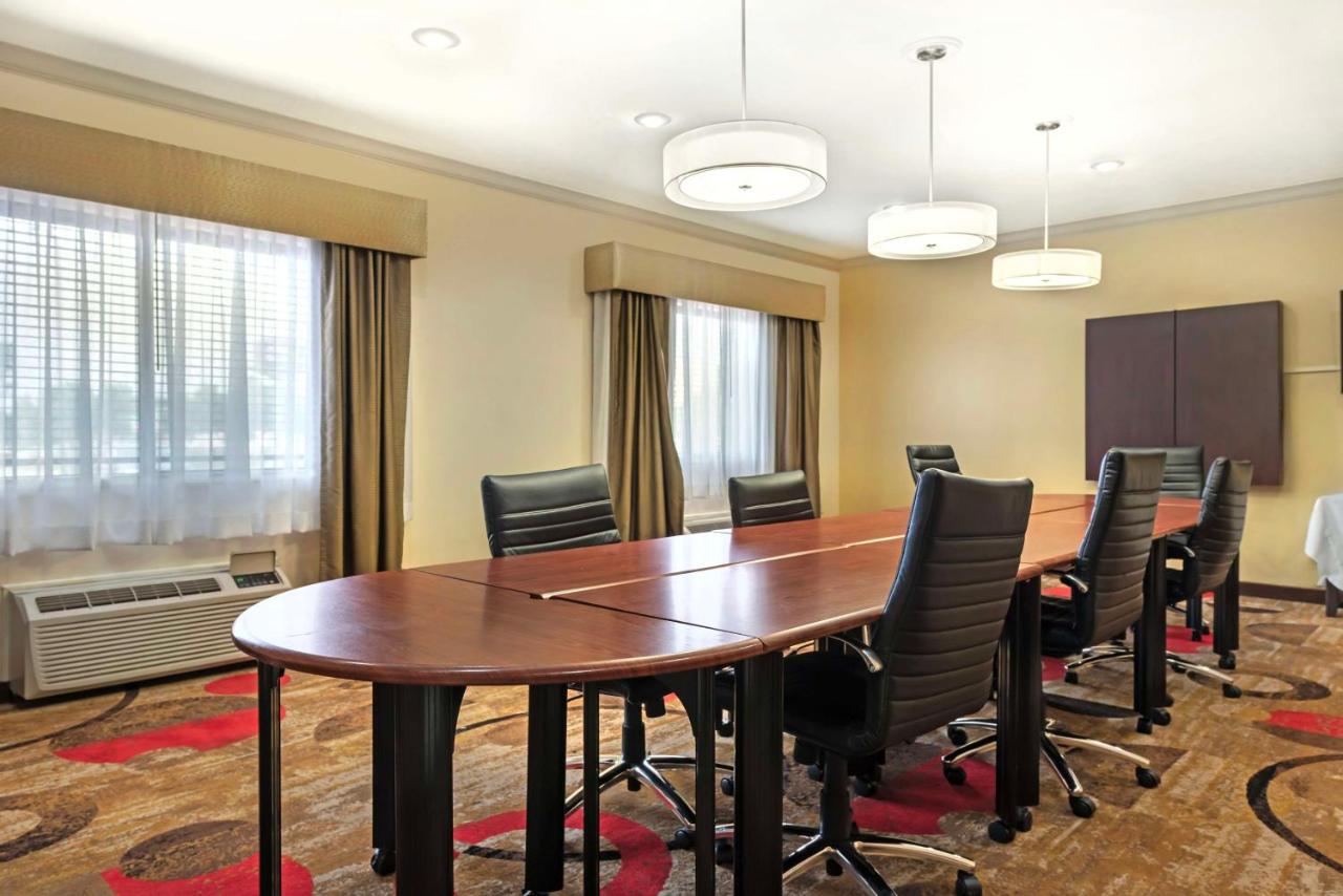  | Best Western Plus Eagleridge Inn & Suites
