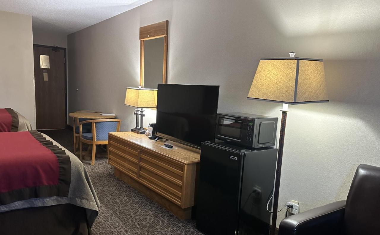 Deluxe Double Room with Two Double Beds - Non-Smoking at Super 8 by Wyndham West Branch
