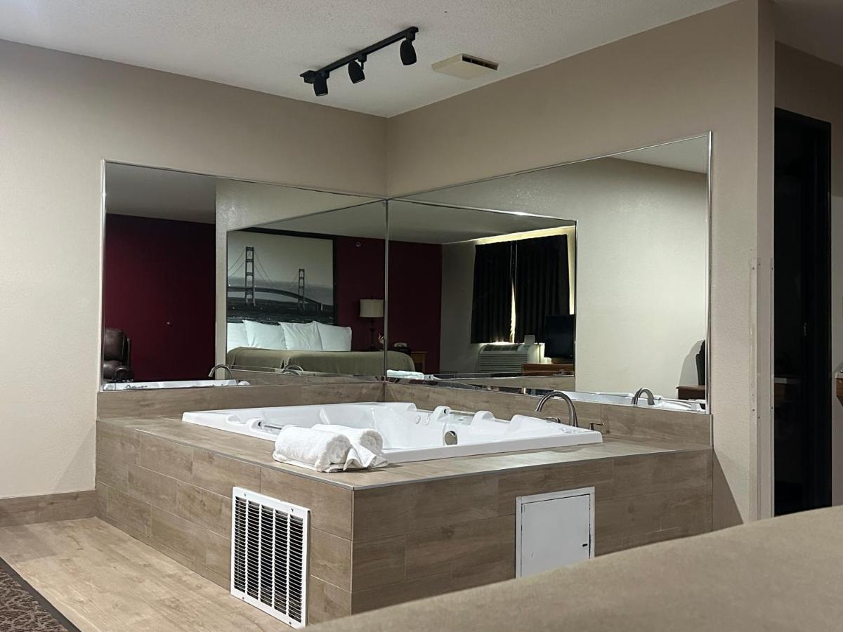 King Studio Suite - Non-Smoking at Super 8 by Wyndham West Branch