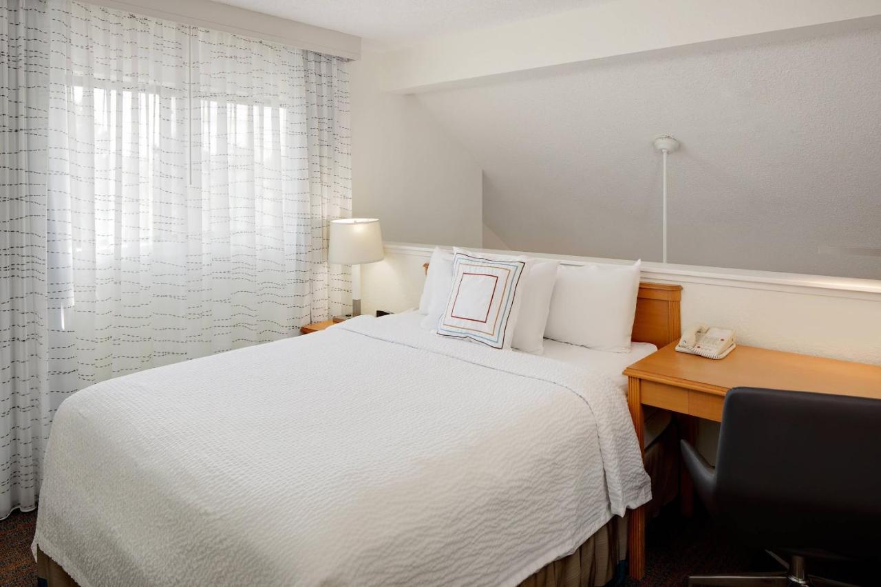 | Residence Inn by Marriott Detroit Troy/Madison Heights