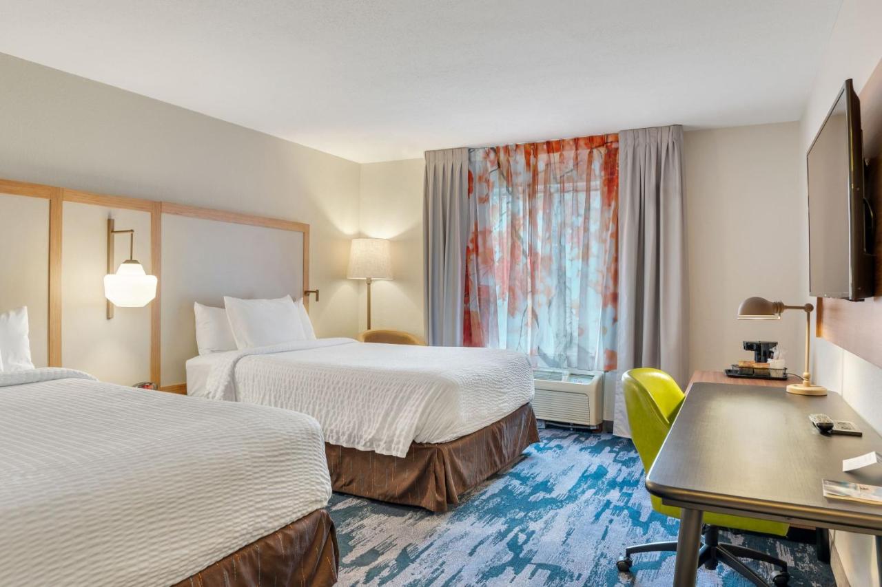 | Fairfield Inn & Suites Fredericksburg