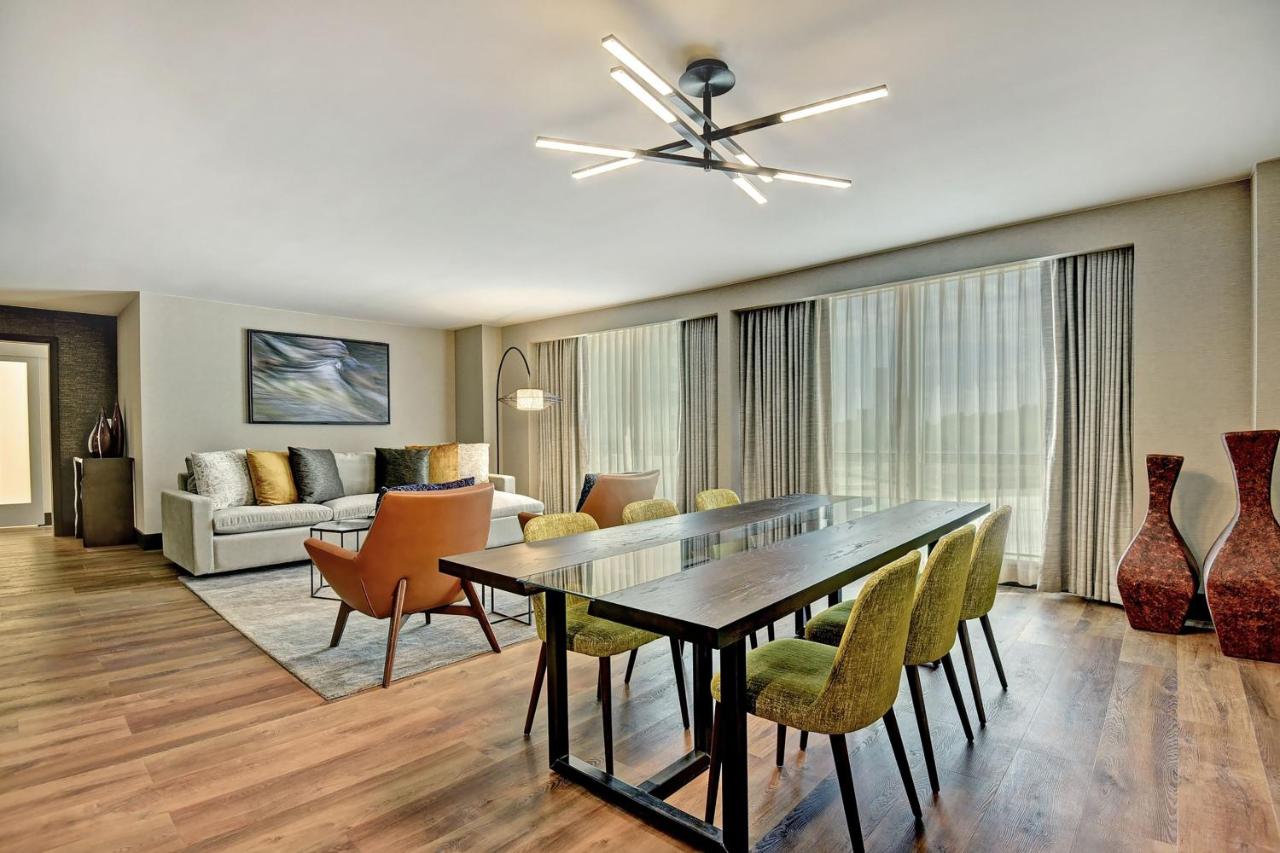 | Tulsa Marriott Southern Hills