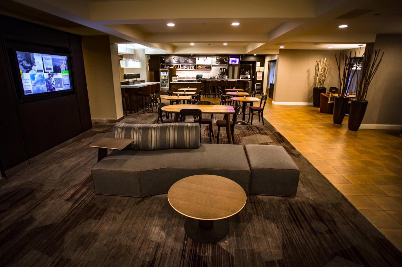 | Courtyard Memphis East/Bill Morris Parkway
