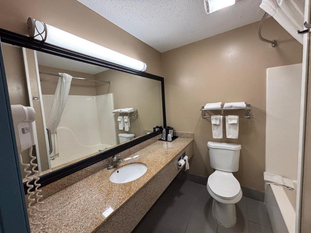 | Quality Inn & Suites Woodstock near Lake Geneva