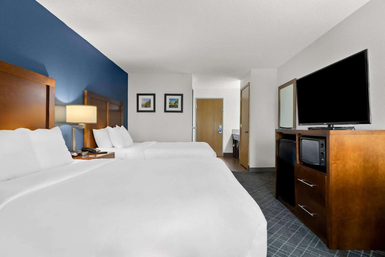 Queen Room with Two Queen Beds - Non-Smoking at Comfort Inn Joliet West I-80
