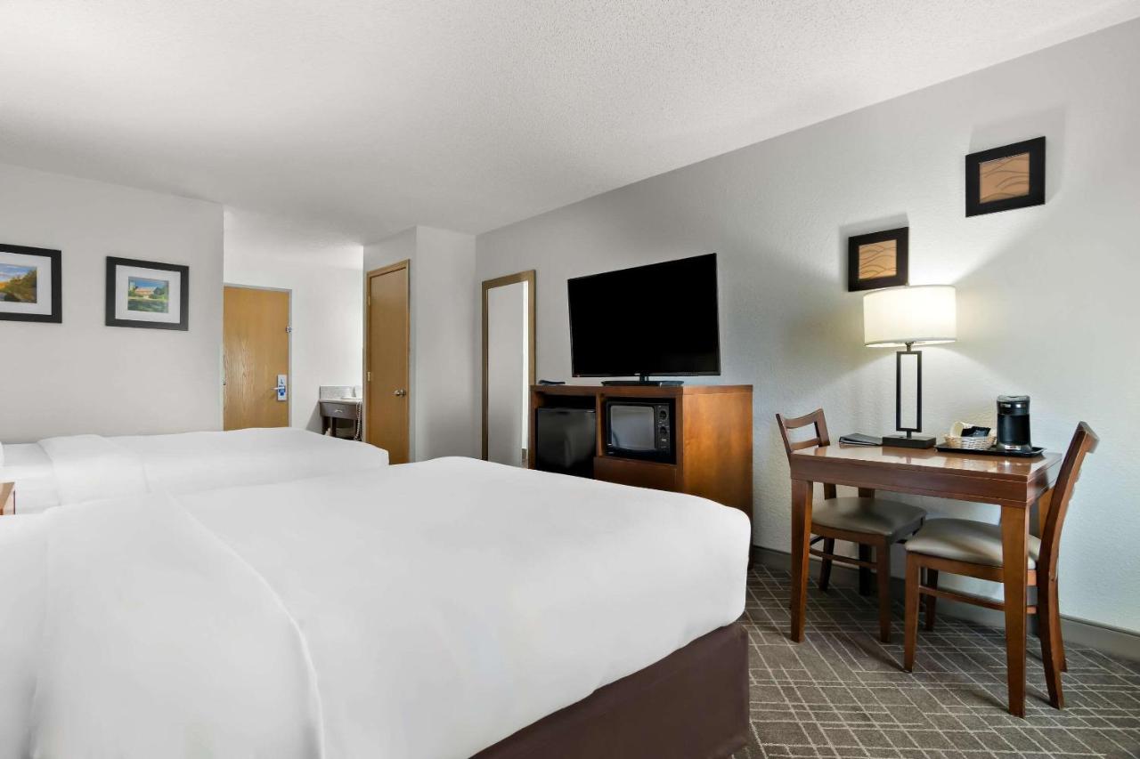 Queen Room with Two Queen Beds - Non-Smoking at Comfort Inn Joliet West I-80