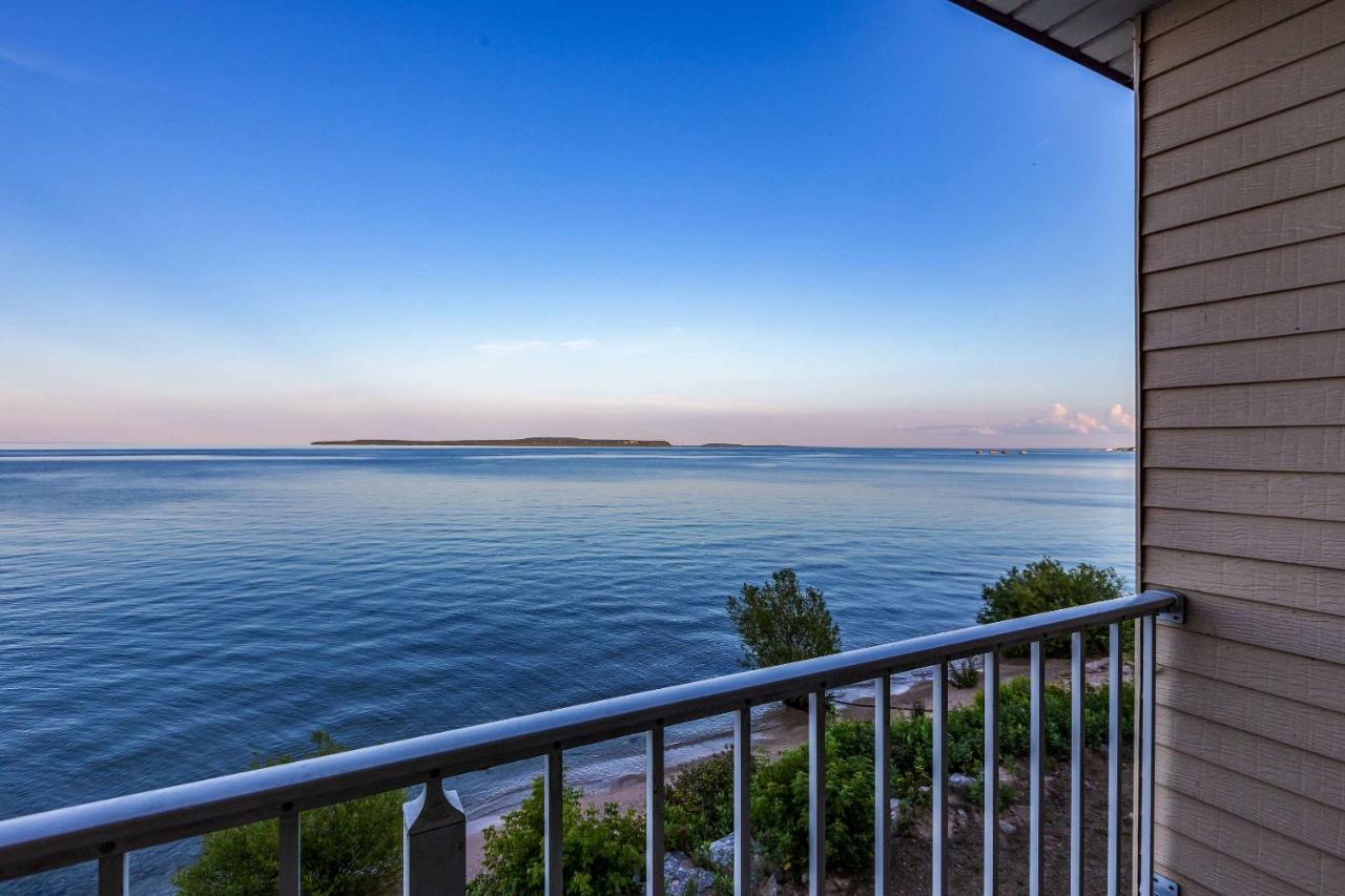 | Quality Inn Lakefront