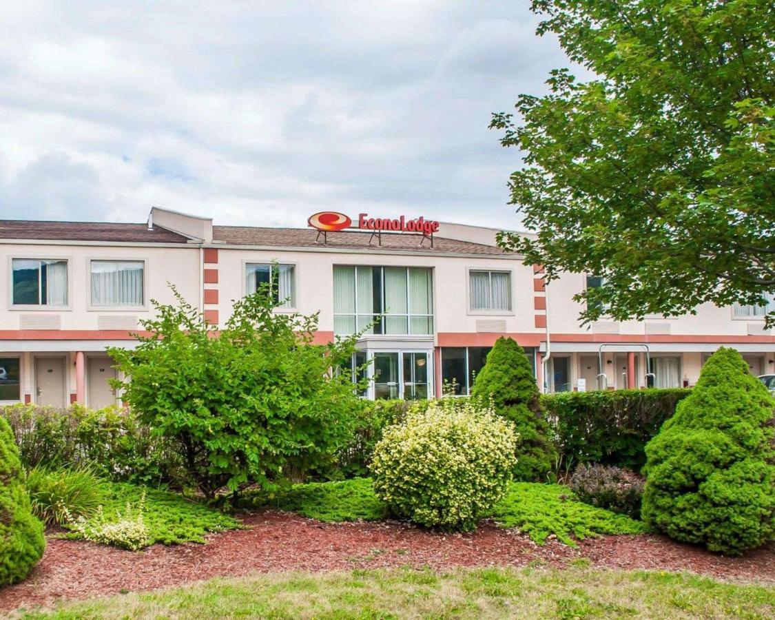 | Econo Lodge Elmira