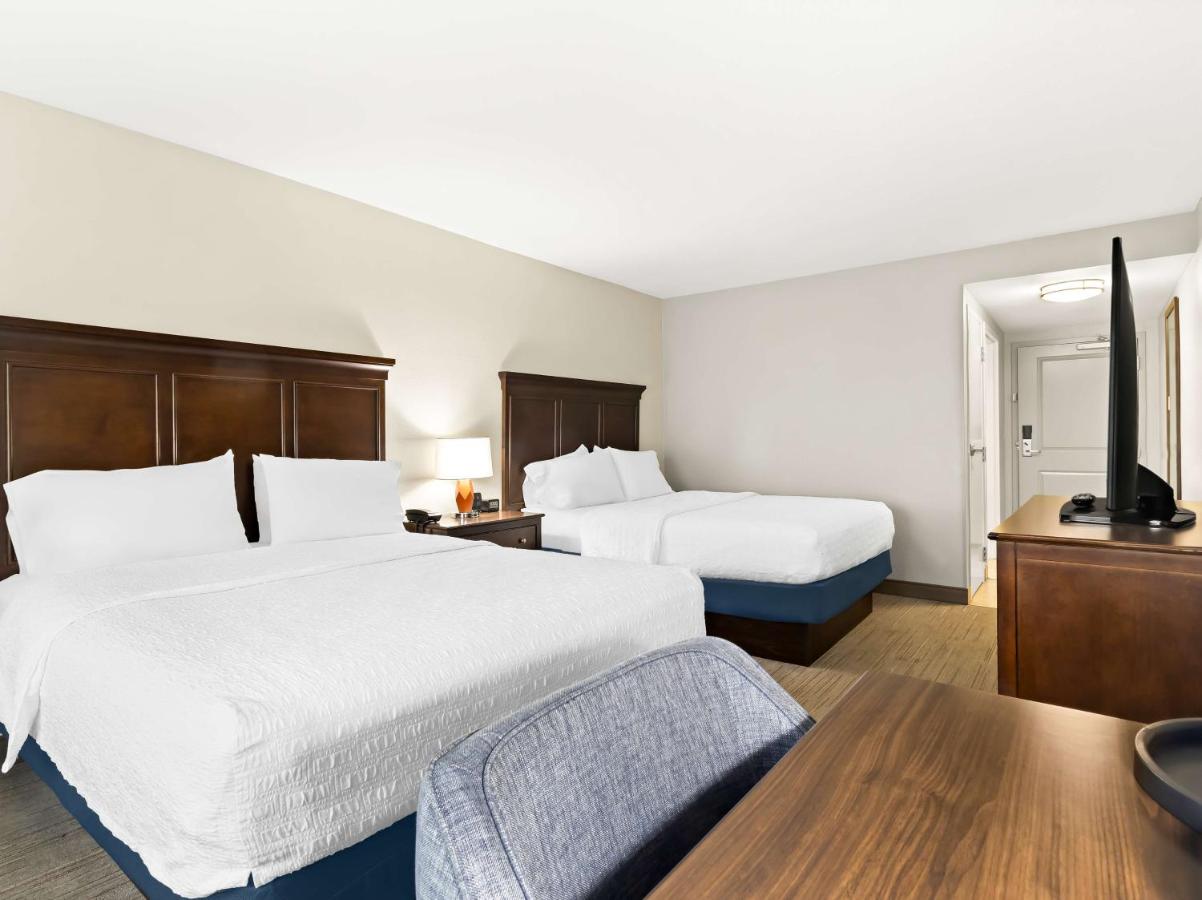 Queen Room with Two Queen Beds at Hampton Inn Blytheville