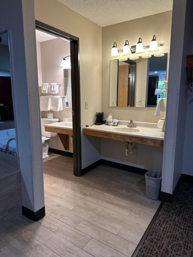 King Studio Suite - Non-Smoking at Super 8 by Wyndham West Branch