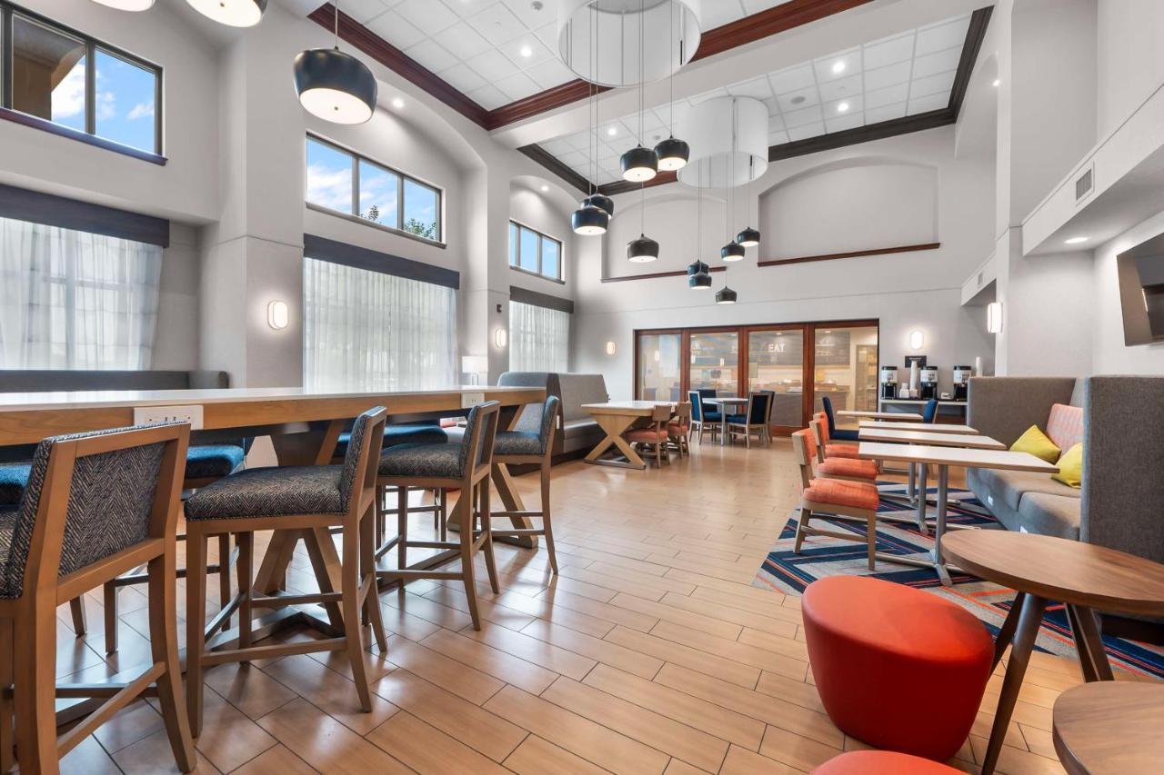 | Hampton Inn & Suites - Saint Louis South Interstate 55