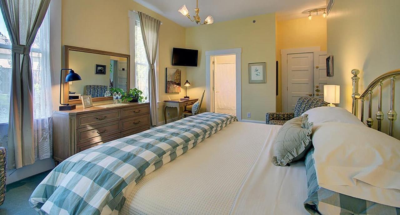  | Prairie Guest House