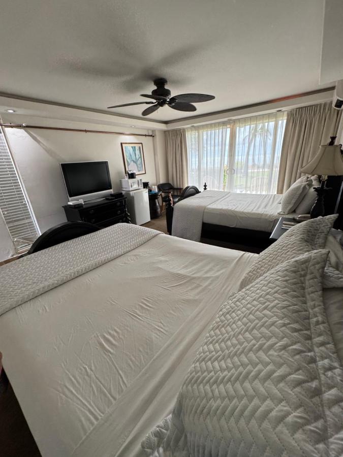 Queen Room with Two Queen Beds - Ocean Front at Hotel Coral Reef