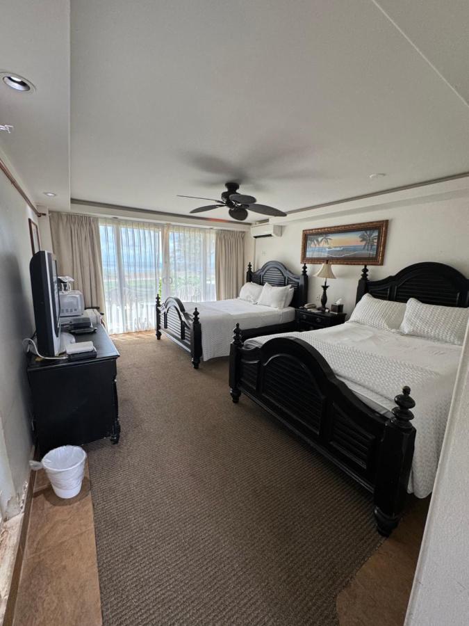 Queen Room with Two Queen Beds - Ocean Front at Hotel Coral Reef