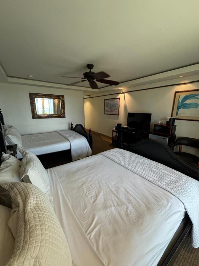 | Hotel Coral Reef