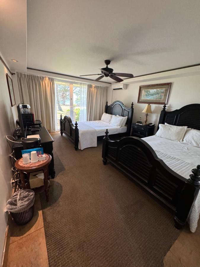 Queen Room with Two Queen Beds - Ocean Front at Hotel Coral Reef