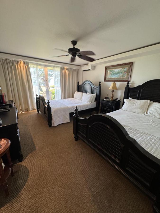 Queen Room with Two Queen Beds - Ocean Front at Hotel Coral Reef