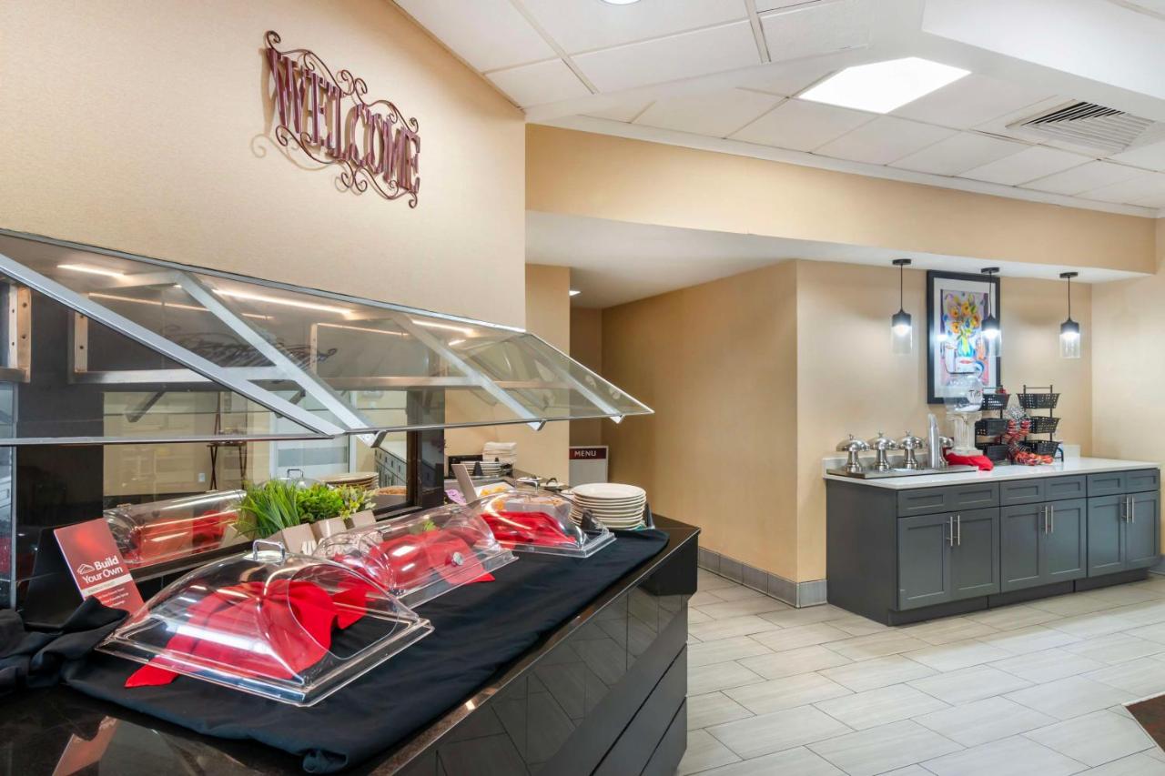  | Best Western Premier Kansas City Sports Complex Hotel