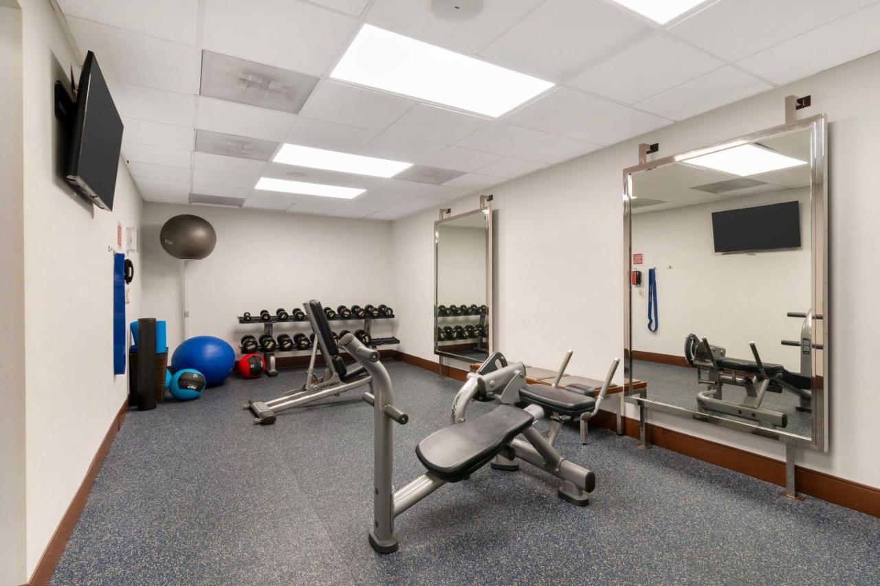| Best Western Premier Kansas City Sports Complex Hotel