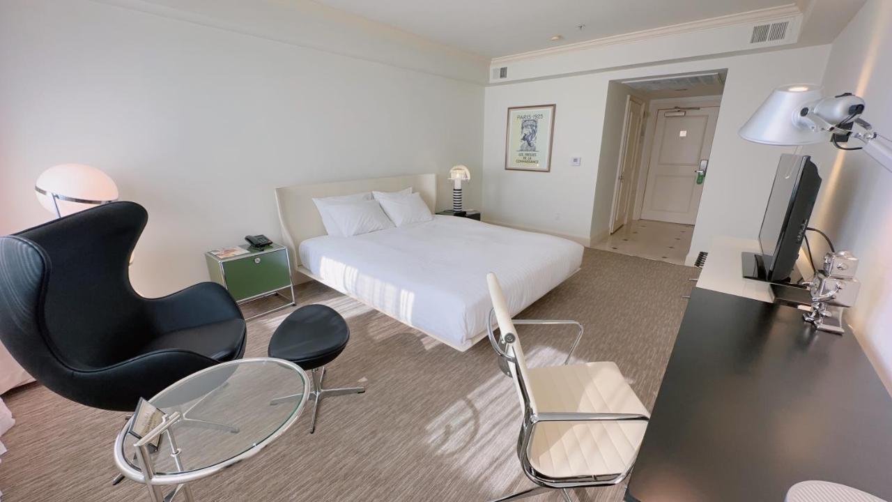 | Oxford Palace Hotel