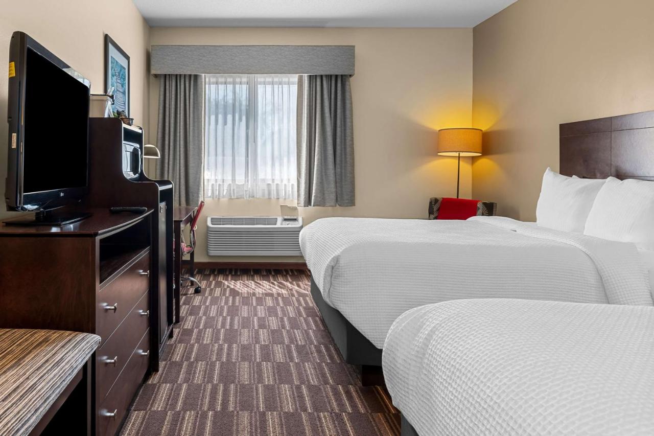 Queen Room with Two Queen Beds at Best Western University Inn