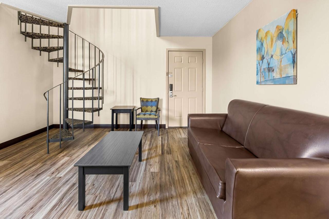 Townhouse at Best Western Toni Inn