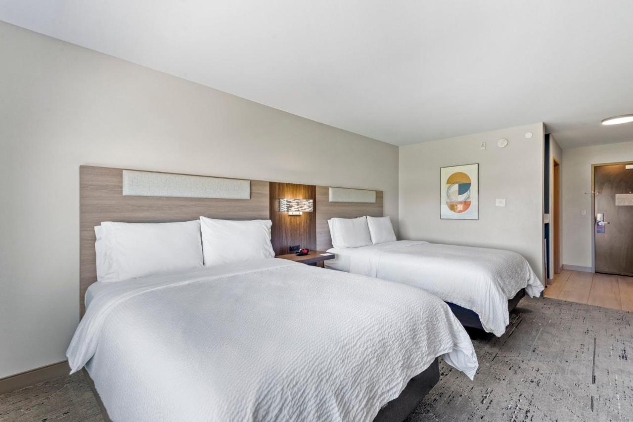 Queen Room with Two Queen Beds at Holiday Inn Express Tulsa South Bixby by IHG
