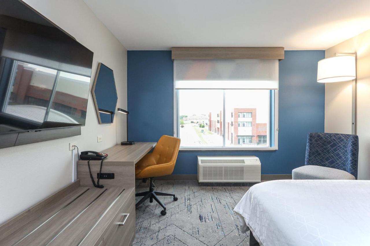 Room Selected at Check-In at Holiday Inn Express Tulsa South Bixby by IHG