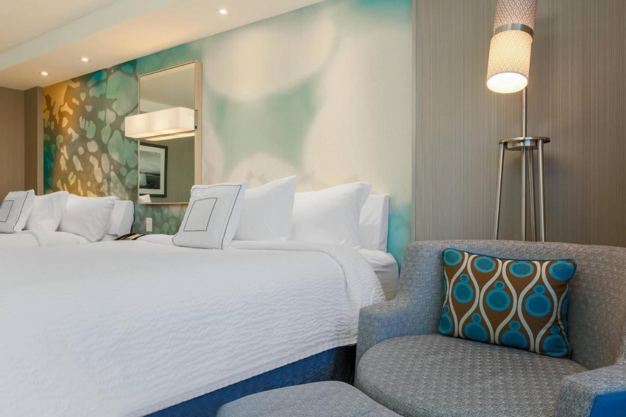 | Courtyard by Marriott Dallas Midlothian at Midlothian Conference Center