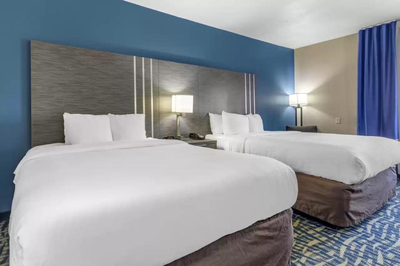 Queen Room with Two Queen Beds - Accessible/Non-Smoking at Comfort Inn & Suites Pauls Valley - City Lake