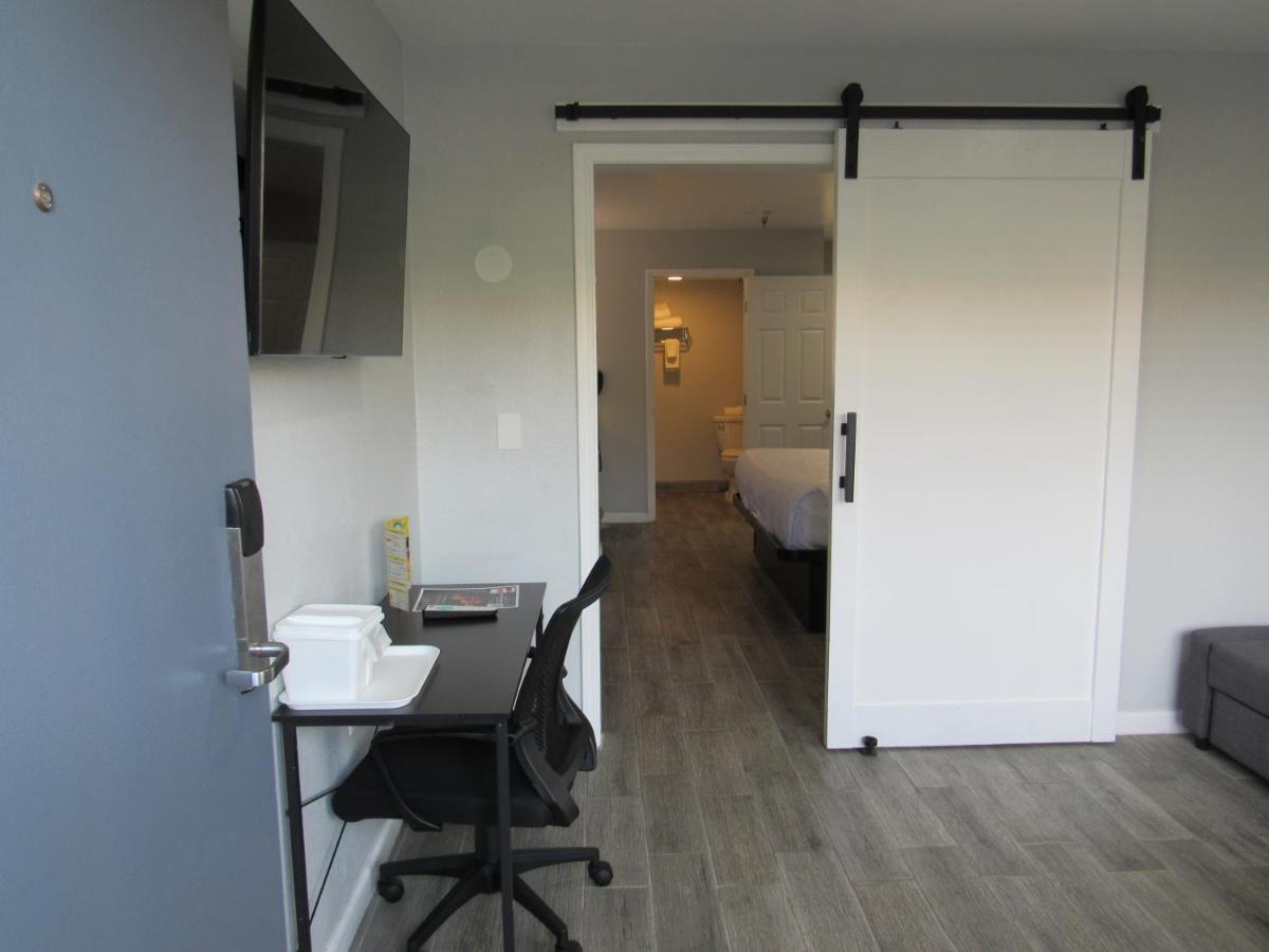 Suite King Room at Capri Suites Anaheim