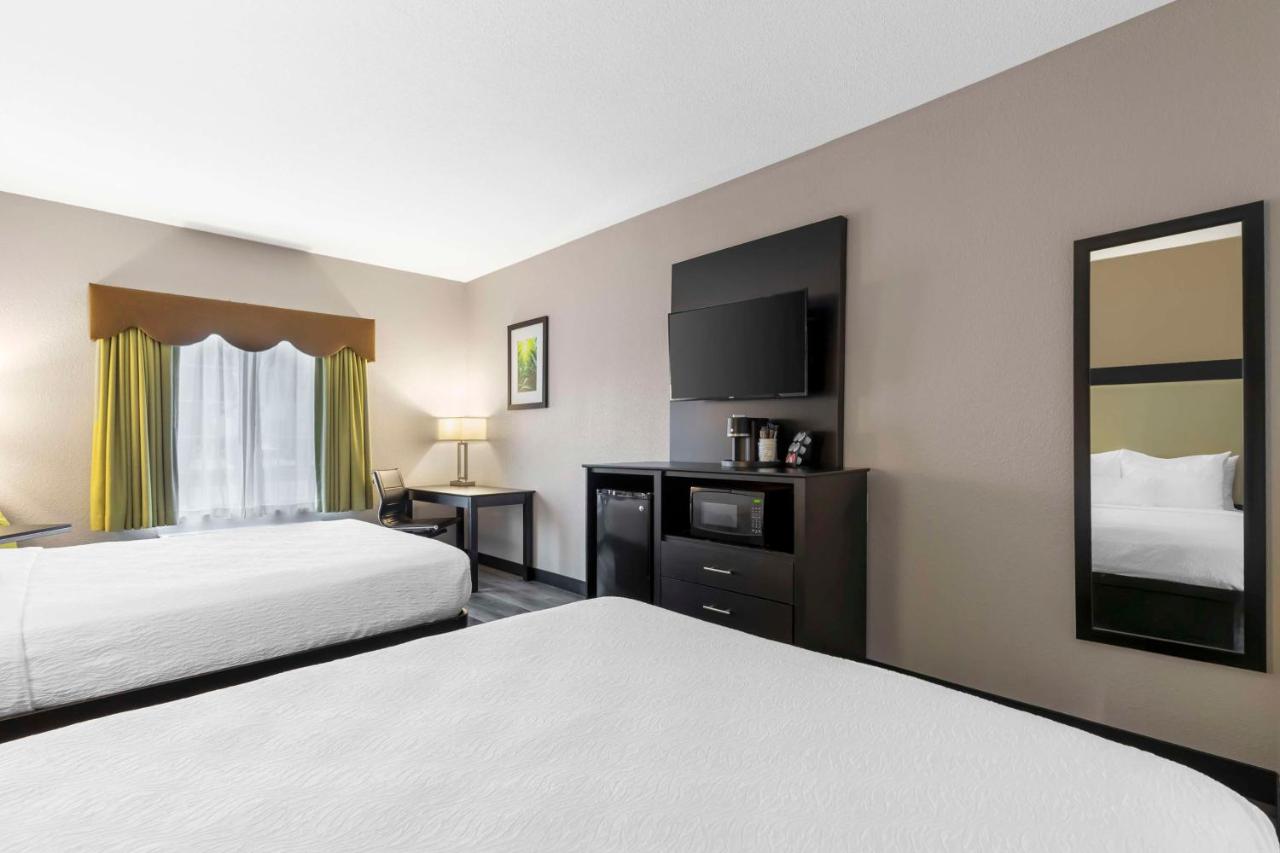 | Best Western Plus Des Moines West Inn & Suites