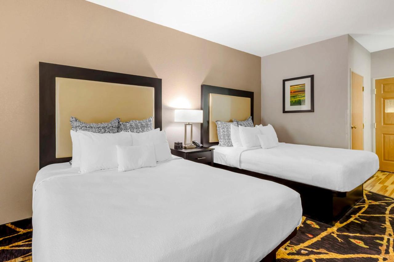 | Best Western Plus Des Moines West Inn & Suites
