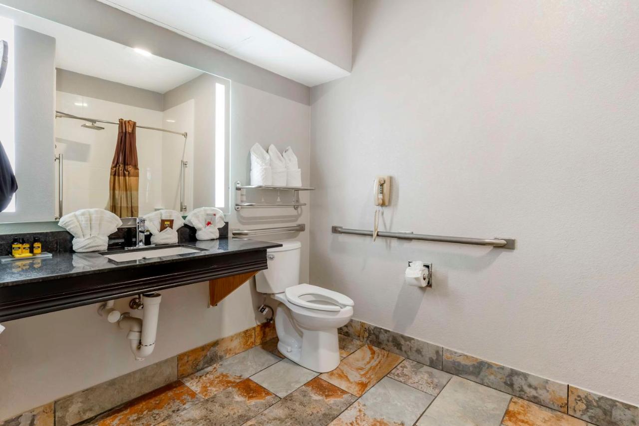 Queen Suite with Two Queen Beds - Disability Access - Non smoking at Best Western Plus Des Moines West Inn & Suites